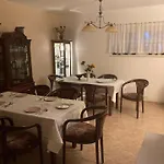 Bed & Breakfast Dom Pod Sosna 3*