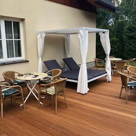 Dom Pod Sosna Bed & Breakfast 3*