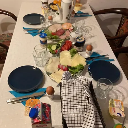 Alojamento de Acomodação e Pequeno-almoço Dom Pod Sosna