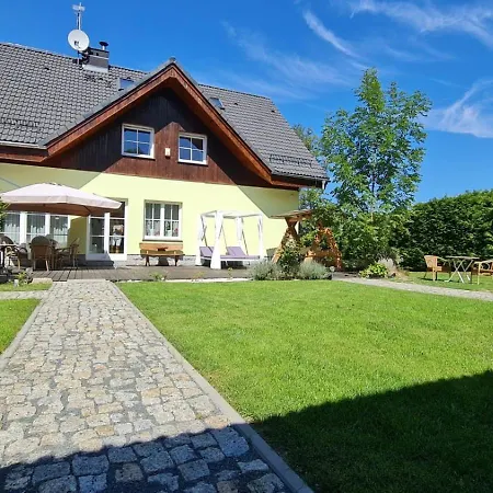Couette-café Dom Pod Sosna 4*