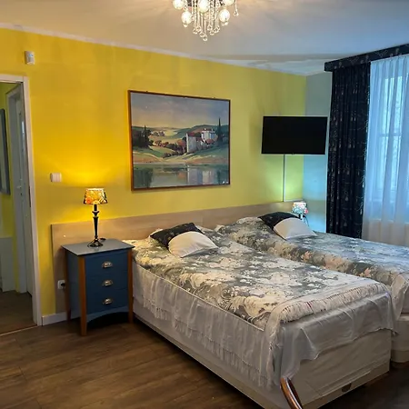 Dom Pod Sosna Alojamento de Acomodação e Pequeno-almoço