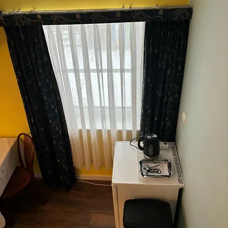 Dom Pod Sosna Alojamento de Acomodação e Pequeno-almoço 3*